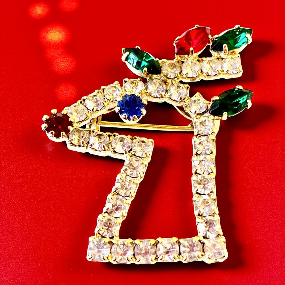 Vintage Rhinestone Reindeer Christmas Pin Brooch Prong Set Red Nosed Head